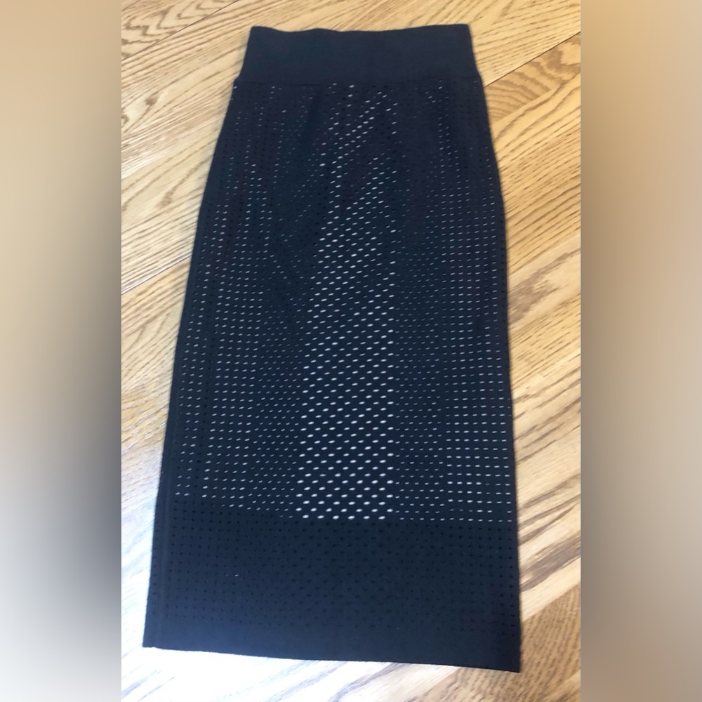 Express Ladies Size Small Black & Nude Form Fitting Pencil Skirt Body con Teen
